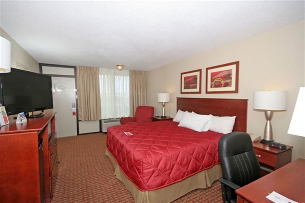 Ramada Burlington Hotel And Conference Center Δωμάτιο φωτογραφία